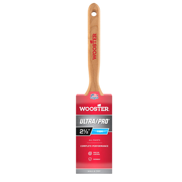 Wooster Ultra/Pro 2-1/2 in. Flat Paint Brush